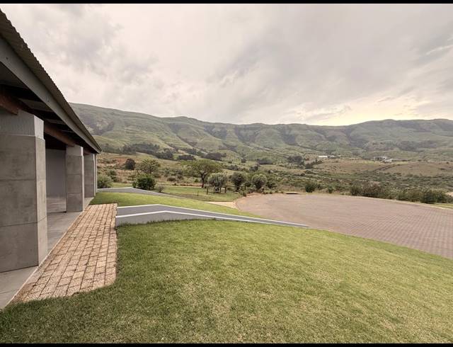 4 BEDROOM HOUSE FOR SALE IN VULINTABA COUNTRY ESTATE